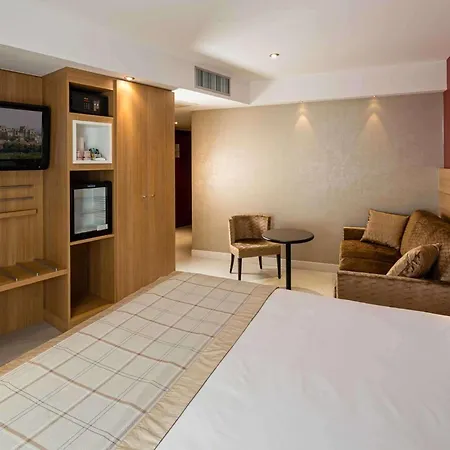 Best Western Plus Le Lavarin-3