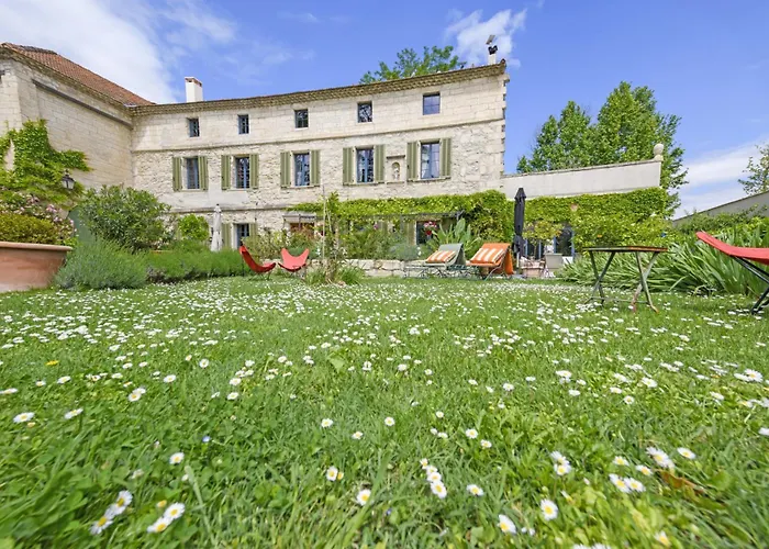 Bed and Breakfast Bastide De Bellegarde Avignon